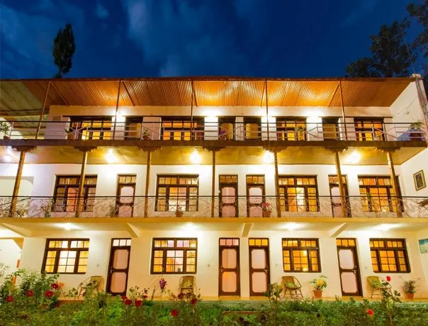 Rainbow Hostelier - Image 1