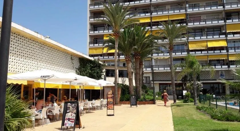 Sea front studio with spacious balcony Santa Clara - Image 1