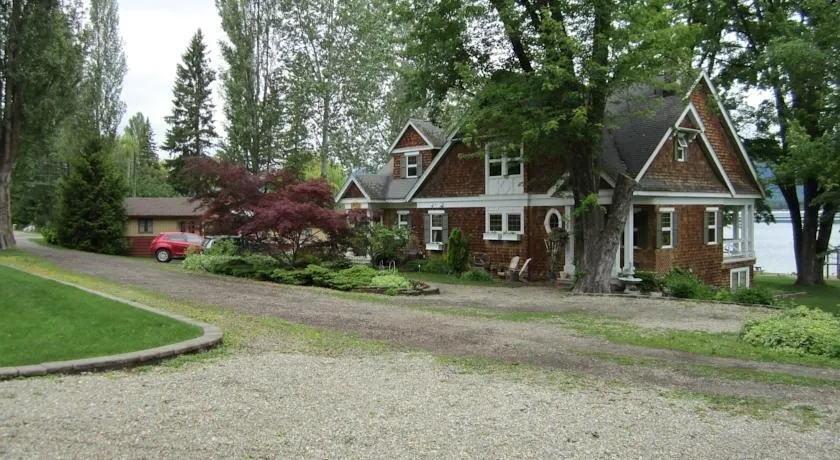 Maples Resort - Image 1