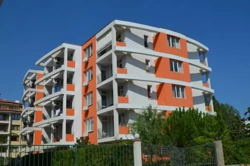 Abelia Apartments - Image 1