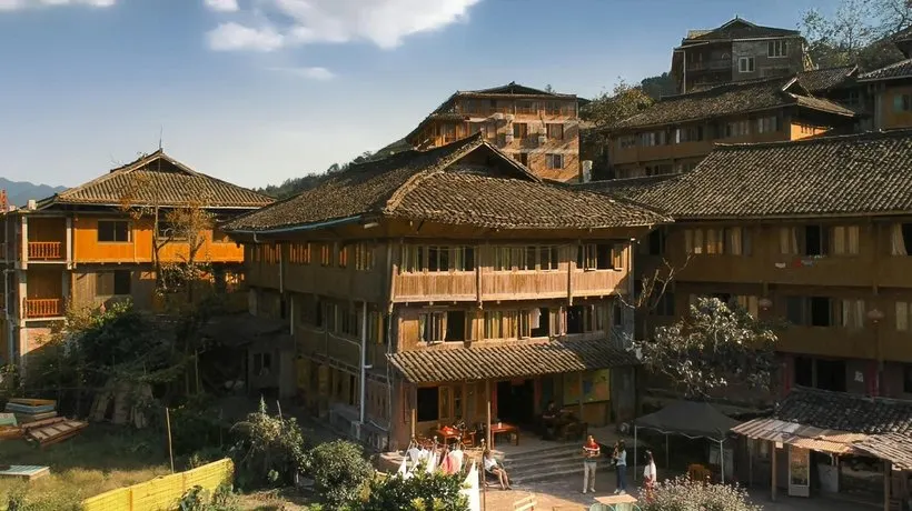 Dragon's Den Hostel - Image 1