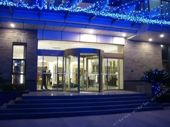 Lotus Hotel - Image 1
