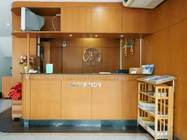 NIDA Rooms Bang Rak Vacation - Image 1