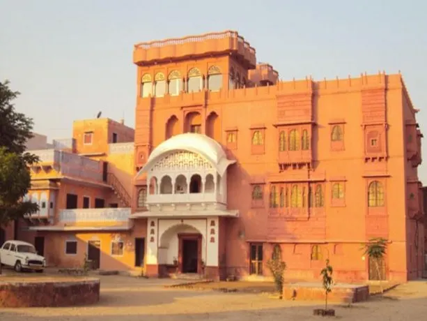 Hotel Tordi Palace - 100 km Jaipur - Image 1