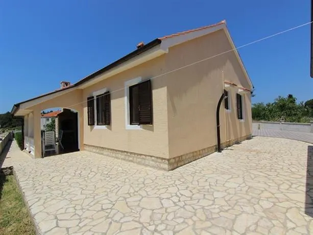 Holiday Home Deni - Image 1
