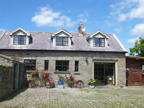 The Coach House Liscannor - Image 1