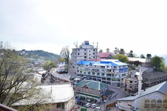 Move N Pick Hotel Murree - Image 1