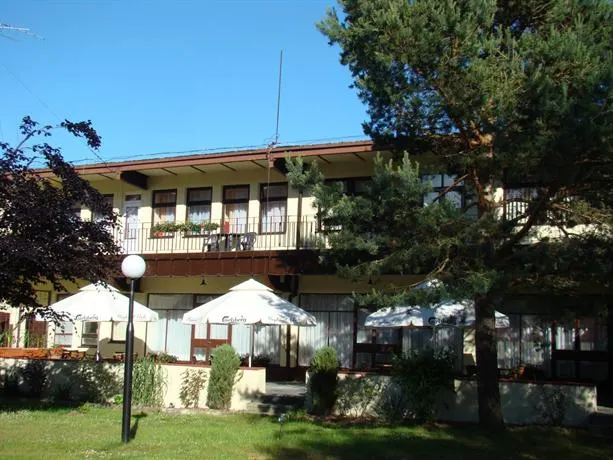 RUSAłKA OśRODEK WYPOCZYNKOWY - Image 1