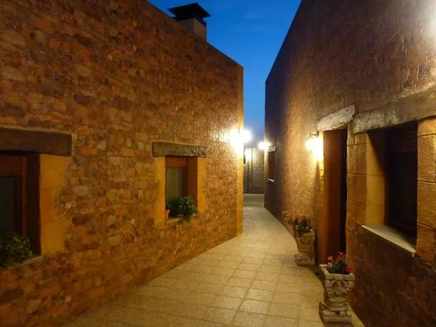 Apartamentos Los Zafranales - Image 1