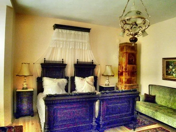 Retro - 19th Century Guest House - Image 1