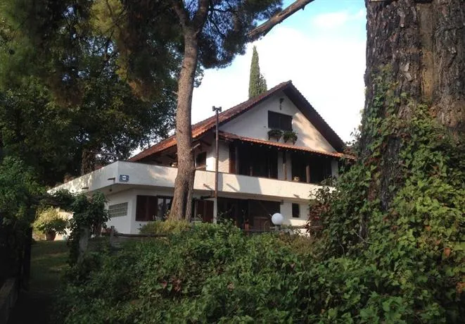 Wild Oaks Cottage - Image 1