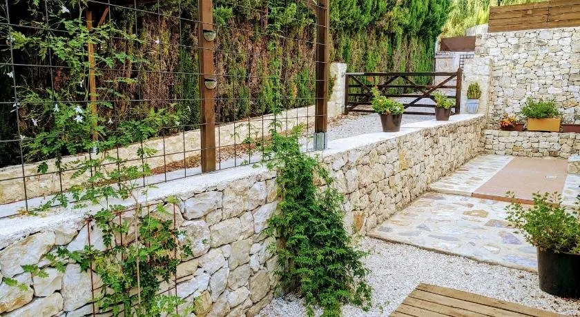 Country villa guest suite & private pool - Image 1
