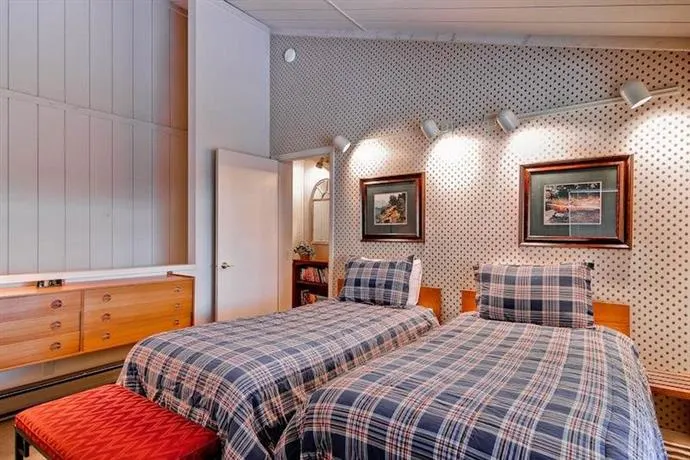 Villager Condominium with access to Sun Valley pool. hot tub, tennis and golf - Image 1