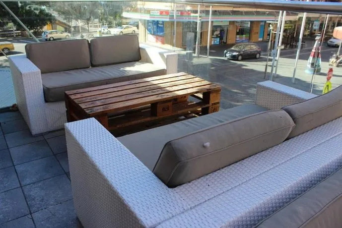 The Crown & Anchor Hotel - Image 1