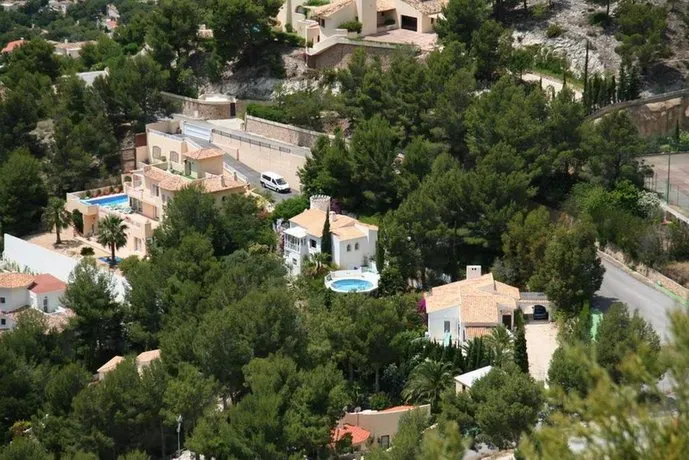 Pine forest house in Altea - Image 1