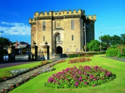Morpeth Court Luxury Apartments - Image 1