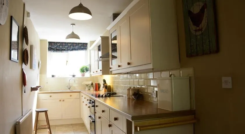 Parnham Cottage - Image 1