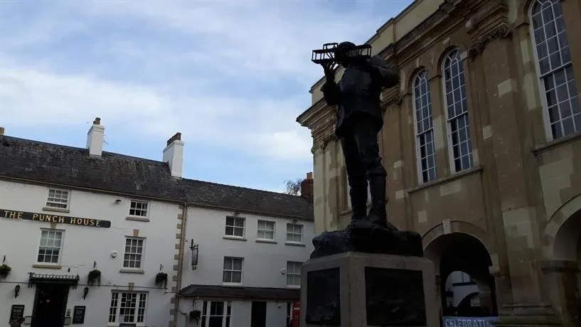 The Cwtch - Image 1