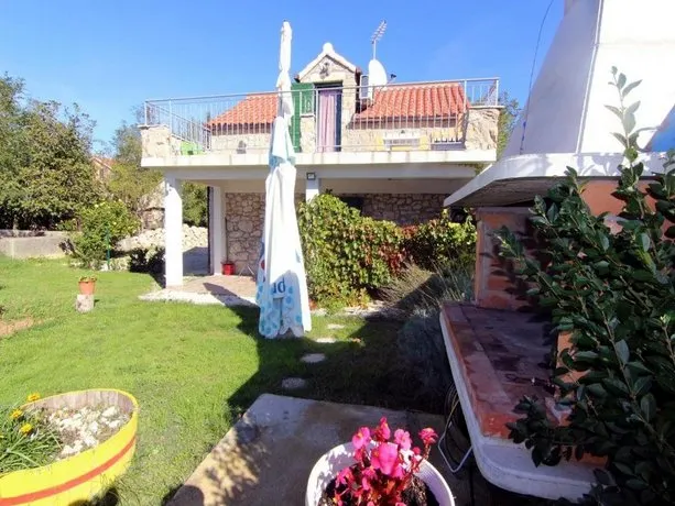 Pet friendly holiday house Zora - Image 1