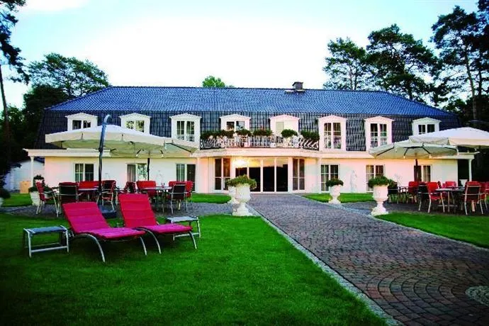 Palais am See - Image 1