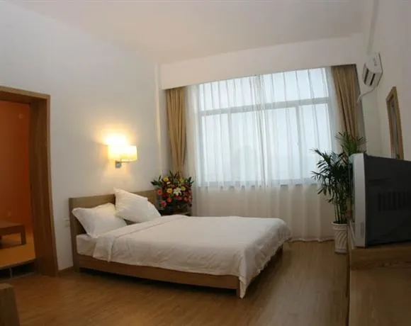 Weihai Yuanchuang Business Hotel - Image 1