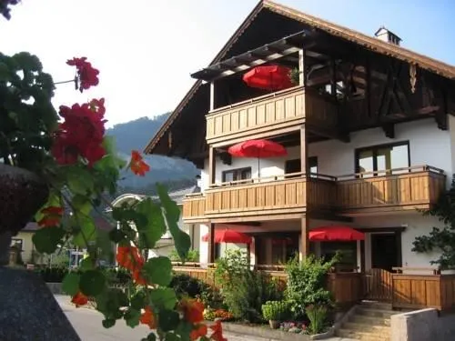 Achen Apartment - Image 1