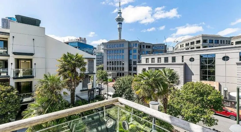 Enormous CBD 1BR Unit with Parking by Zodiak Stays - Image 1
