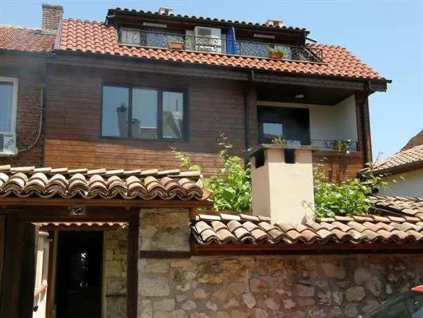 Emona Guest House - Image 1