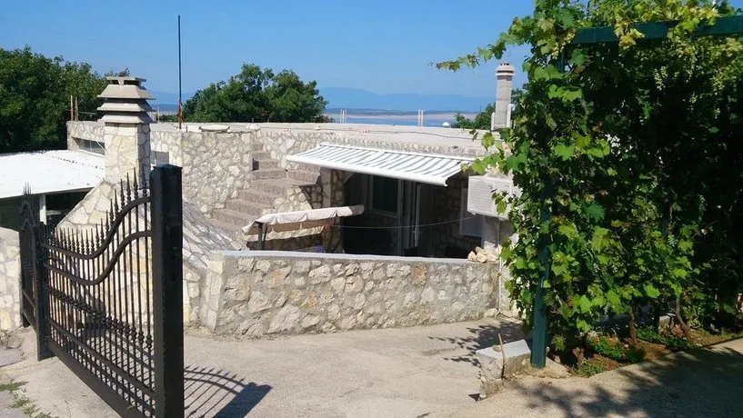 Apartment Marijan and Bozica - Image 1