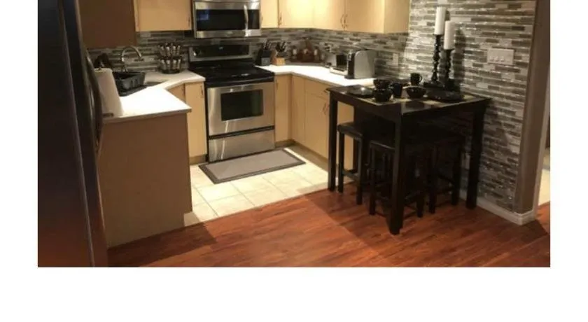 Prime Location - Warm and Cozy Place - Image 1
