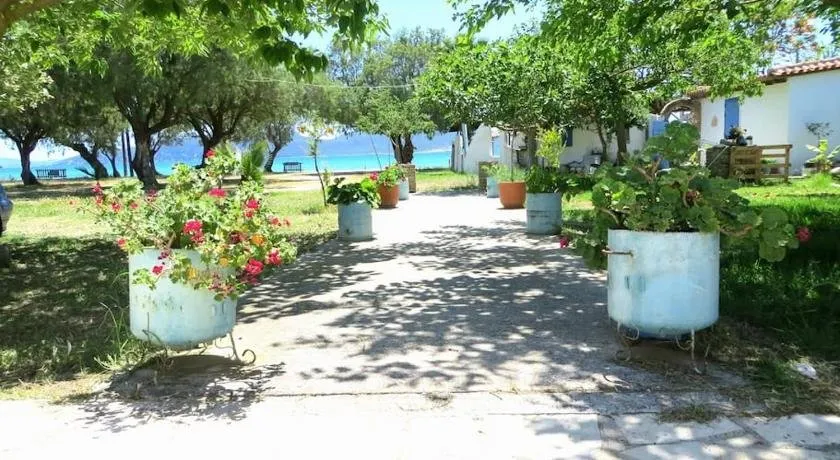 Sunny Apartment on the Beach, Methoni - Image 1