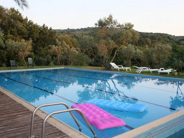 Farm Retreat in Sunny Calabria - Image 1