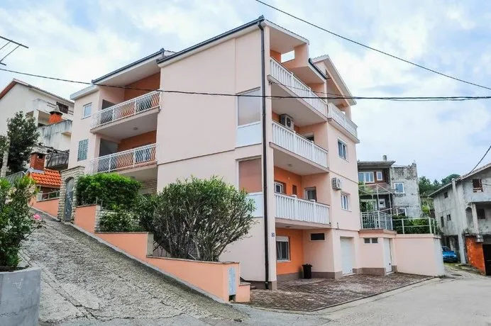 Apartments Jurišić - Image 1