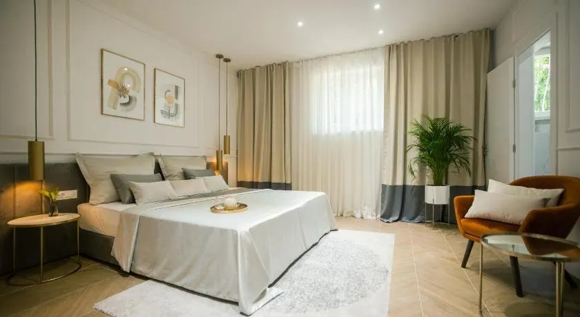 Club 5 boutique rooms - Image 1