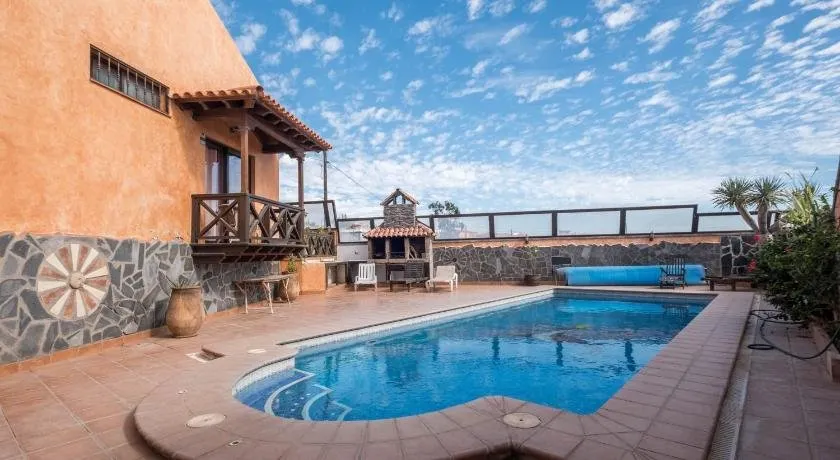 Casa Estilo Colonial - Image 1