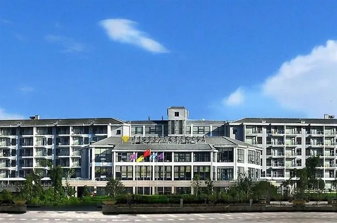 Tengchong International Golf Resort Hotel - Image 1