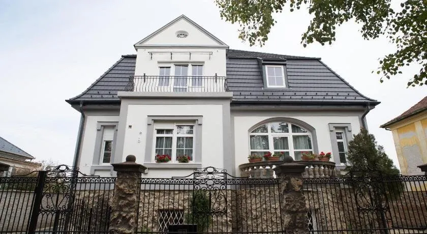 Deák Villa 37 Eger - Image 1