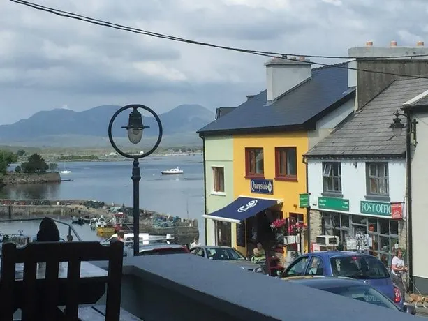 Roundstone House - Image 1
