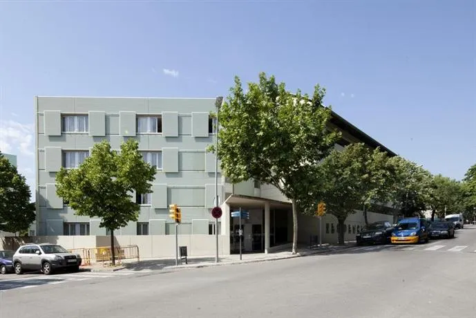 Residencia Universitaria Torre Girona - Image 1