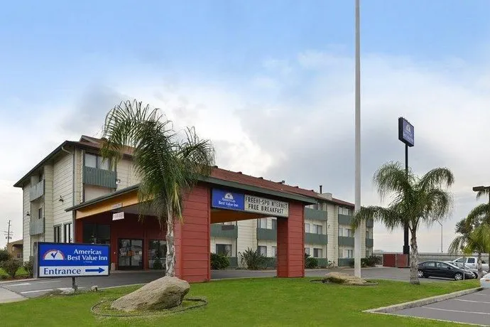 Americas Best Value Inn Delano - Image 1