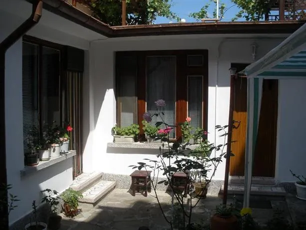 Guest House Marinakievi - Image 1