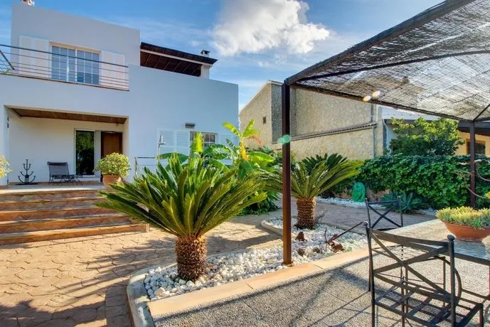 Villa Colonia - Image 1