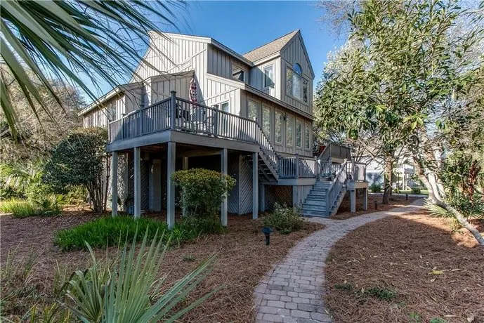 Oceanwood 112 by RedAwning - Image 1