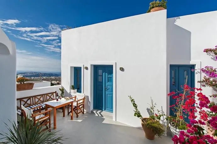 Elicriso Villa - Image 1
