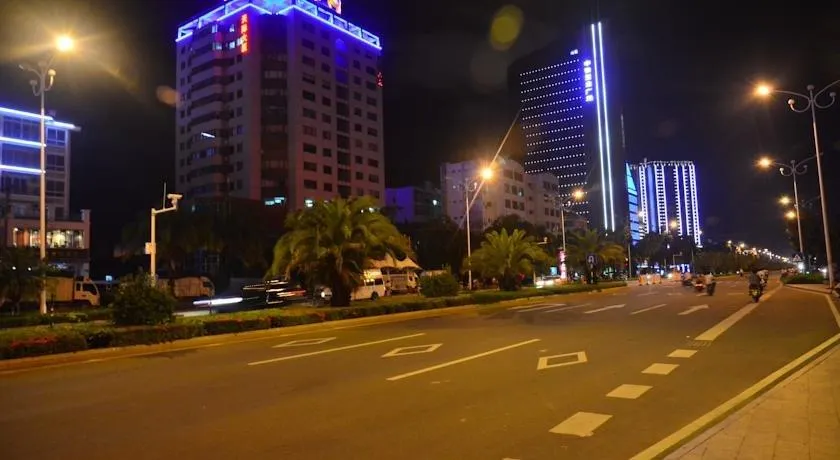 Sanya Tiantian Fast Hotel - Image 1