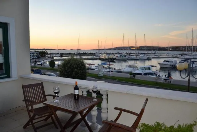 Villa Luciana Biograd na Moru - Image 1