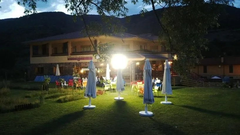 Hotel Villaneila - Image 1