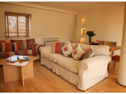 Molesworth Court Suites - Image 1