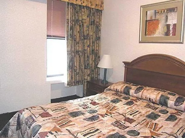 New York Inn - Image 1