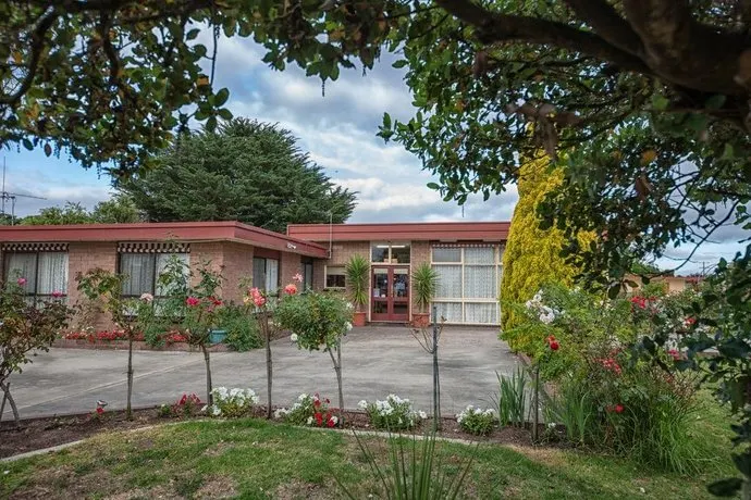 Heywood Motor Inn - Image 1